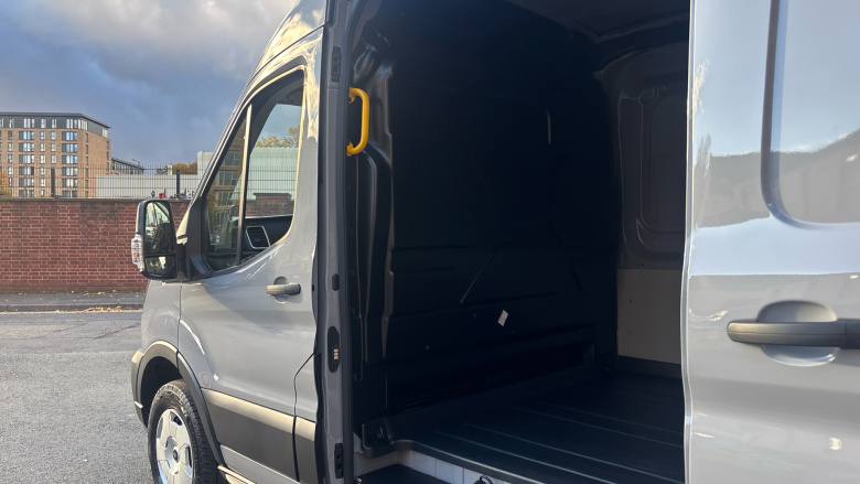 Ford Transit E-350 L3 Rwd 135kW 68kWh H2 Trend Van Auto [DAP]